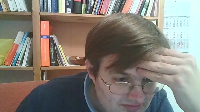 Snapshot of makau1 chatting on 12/04/25, 10:18 makau1 online show from 12/04/25, 10:18