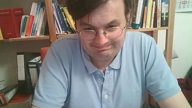 makau1 online show from 04/21/26, 08:01