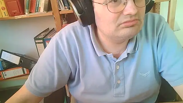 makau1 online show from 04/23/26, 06:14