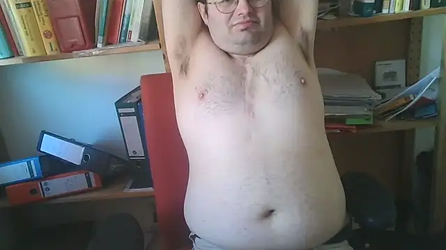 makau1 online show from 04/25/26, 04:48