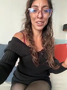 amanilouve online show from 10/12/25, 02:49