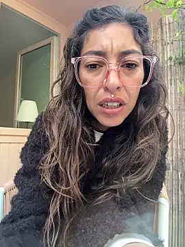 amanilouve online show from 04/21/26, 06:09