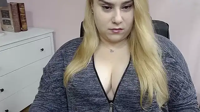 XgloryHAILEY online show from 01/28/25, 10:01