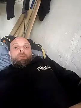 Snapshot of Ladyshaker82 chatting on 02/26/25, 12:25 Ladyshaker82 online show from 02/26/25, 12:25