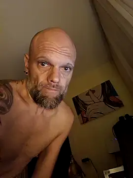 Snapshot of Ladyshaker82 chatting on 11/05/25, 01:49 Ladyshaker82 online show from 11/05/25, 01:49