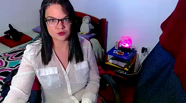 Snapshot of luchiana_hott21 chatting on 03/21/25, 11:23 luchiana hott21 online show from 03/21/25, 11:23