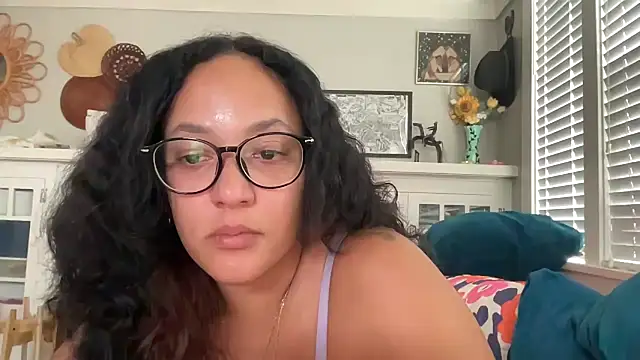 Snapshot of dreamyriri chatting on 02/15/26, 09:44 dreamyriri online show from 02/15/26, 09:44