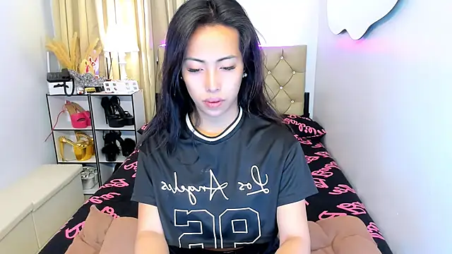 reighnempress online show from 02/28/25, 01:58