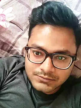 Snapshot of Honestguy100 chatting on 11/03/25, 10:05 Honestguy100 online show from 11/03/25, 10:05