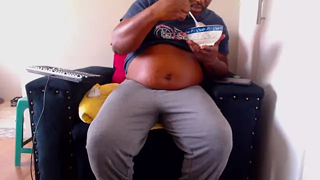 zuluboyxx online show from 04/21/26, 06:52