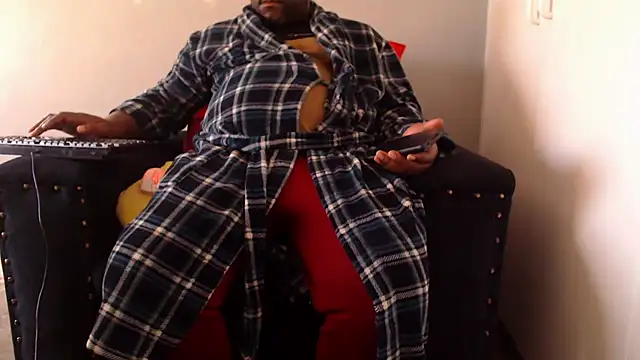 Snapshot of zuluboyxx chatting on 06/03/26, 05:21 zuluboyxx online show from 06/03/26, 05:21