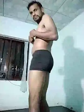 Snapshot of wasaa083 chatting on 02/15/25, 04:34 wasaa083 online show from 02/15/25, 04:34