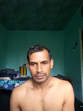 Snapshot of wasaa083 chatting on 10/15/25, 01:06 wasaa083 online show from 10/15/25, 01:06