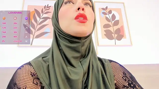 Snapshot of hanajameela chatting on 07/25/26, 12:14 hanajameela online show from 07/25/26, 12:14