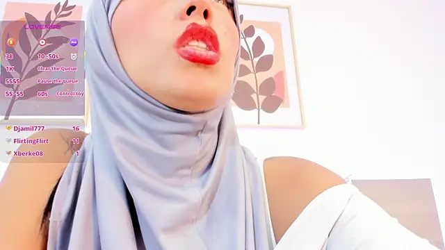 Snapshot of hanajameela chatting on 07/28/26, 12:48 hanajameela online show from 07/28/26, 12:48