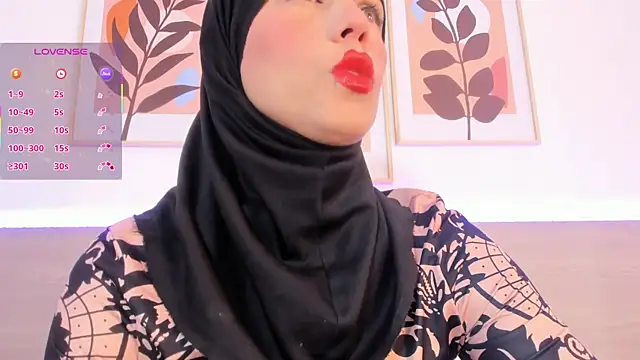 Snapshot of hanajameela chatting on 07/31/26, 11:53 hanajameela online show from 07/31/26, 11:53