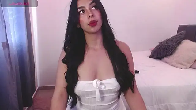 Melaniie01 online show from 04/09/26, 10:37