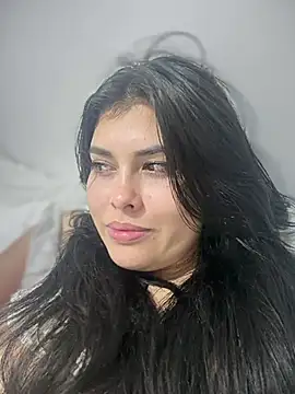 Alyaa s online show from 04/02/26, 07:50