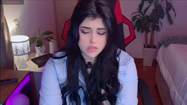 Alyaa s online show from 04/20/26, 12:35