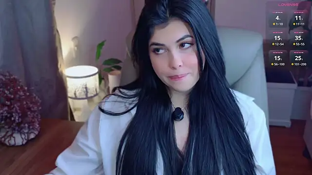 Snapshot of Alyaa_s chatting on 05/07/26, 01:11 Alyaa s online show from 05/07/26, 01:11