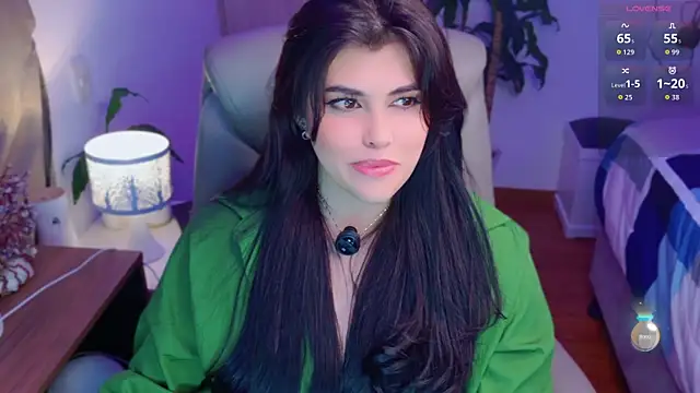 Snapshot of Alyaa_s chatting on 06/05/26, 12:06 Alyaa s online show from 06/05/26, 12:06