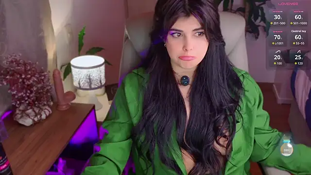 Snapshot of Alyaa_s chatting on 06/05/26, 06:52 Alyaa s online show from 06/05/26, 06:52