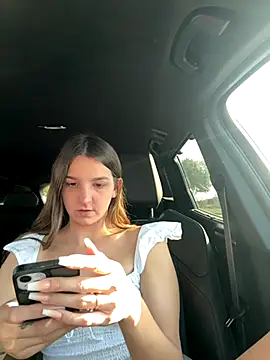 DoriDeluxe66 online show from 09/17/25, 07:32