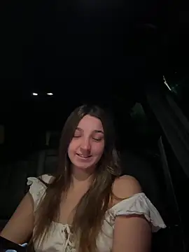 DoriDeluxe66 online show from 10/19/25, 12:22