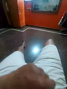 Snapshot of Stripkomal chatting on 12/17/24, 04:43 Stripkomal online show from 12/17/24, 04:43