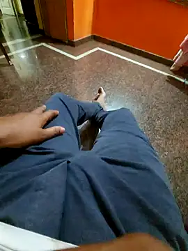 Snapshot of Stripkomal chatting on 09/24/25, 04:10 Stripkomal online show from 09/24/25, 04:10