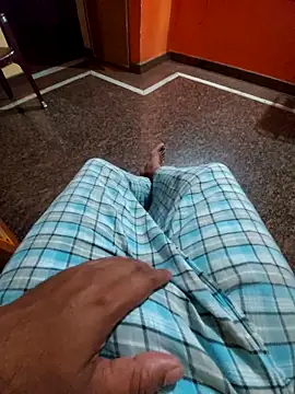 Snapshot of Stripkomal chatting on 11/22/25, 03:22 Stripkomal online show from 11/22/25, 03:22