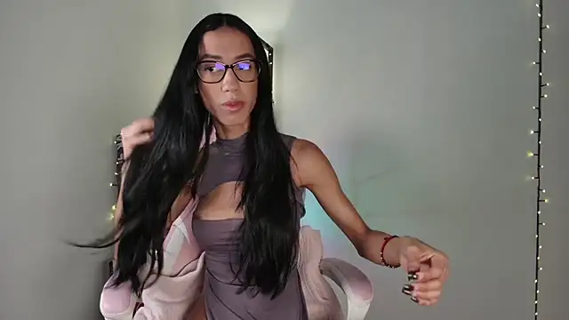  monamour  online show from 12/15/24, 09:13