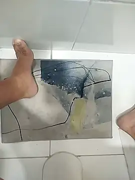 Snapshot of safadoo26 chatting on 11/08/25, 03:29 safadoo26 online show from 11/08/25, 03:29