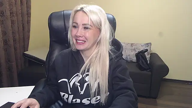 KandyHellenx online show from 01/15/26, 05:12