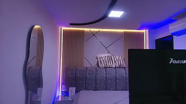 naia blessed online show from 04/22/26, 07:15