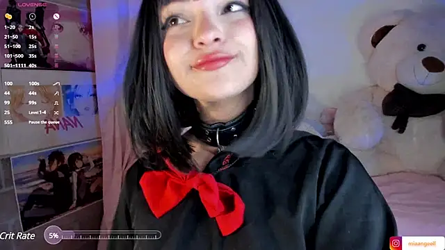 Snapshot of mia_angel_ chatting on 01/21/25, 01:39 mia angel  online show from 01/21/25, 01:39