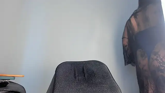 Snapshot of my_lovely_mia chatting on 01/16/25, 02:30 my lovely mia online show from 01/16/25, 02:30