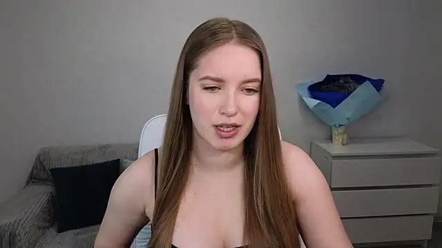 Snapshot of EvaMaddison chatting on 01/09/25, 06:27 EvaMaddison online show from 01/09/25, 06:27