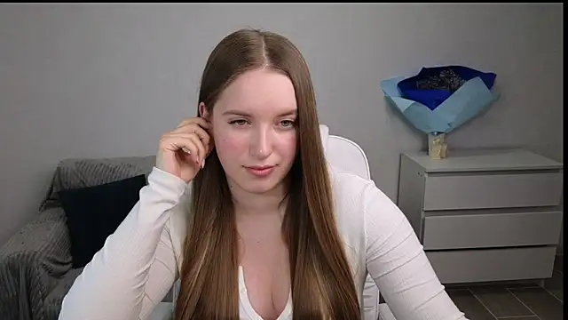 Snapshot of EvaMaddison chatting on 02/02/25, 06:20 EvaMaddison online show from 02/02/25, 06:20