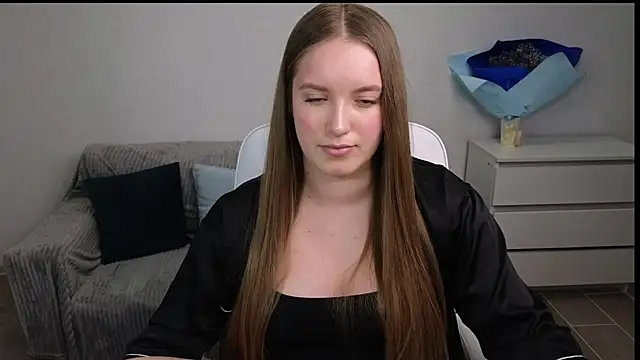 Snapshot of EvaMaddison chatting on 02/03/25, 10:03 EvaMaddison online show from 02/03/25, 10:03