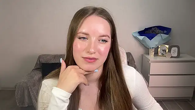 Snapshot of EvaMaddison chatting on 09/08/25, 06:29 EvaMaddison online show from 09/08/25, 06:29