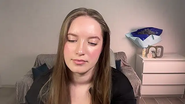 Snapshot of EvaMaddison chatting on 09/10/25, 08:20 EvaMaddison online show from 09/10/25, 08:20