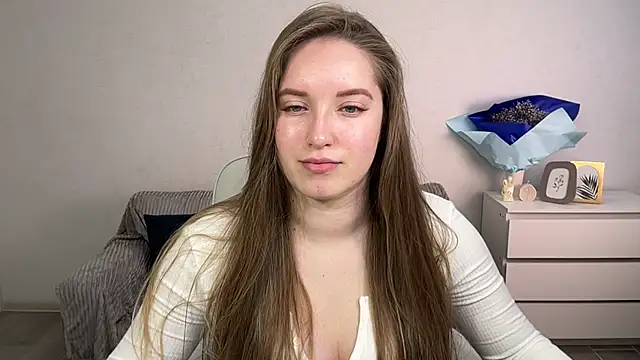 Snapshot of EvaMaddison chatting on 09/27/25, 05:23 EvaMaddison online show from 09/27/25, 05:23