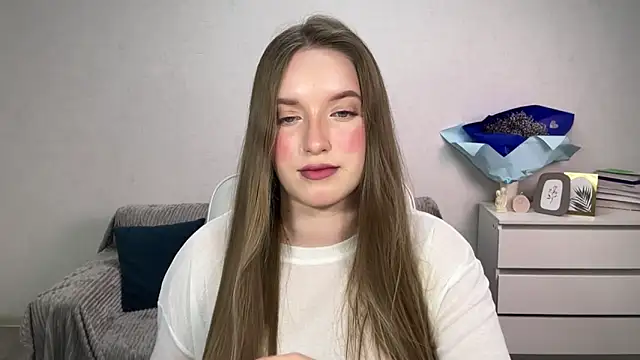 Snapshot of EvaMaddison chatting on 11/14/25, 06:17 EvaMaddison online show from 11/14/25, 06:17