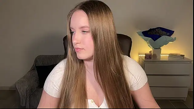 Snapshot of EvaMaddison chatting on 05/09/26, 08:47 EvaMaddison online show from 05/09/26, 08:47