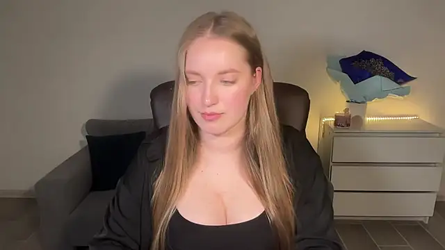 EvaMaddison online show from 06/29/26, 09:04