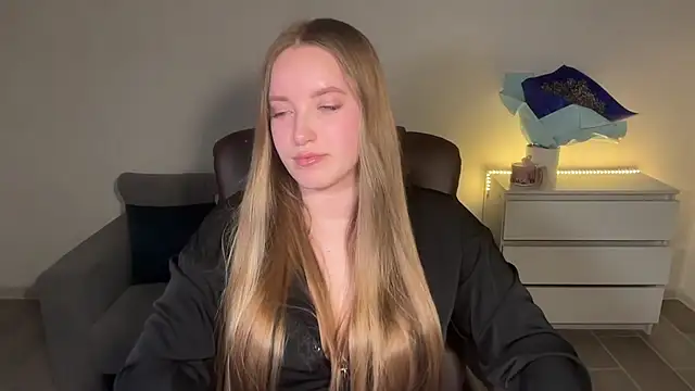 EvaMaddison online show from 07/20/26, 10:56