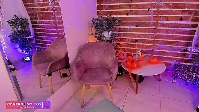  MeganRain online show from 10/28/25, 07:12