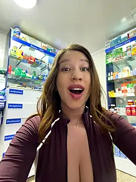 Snapshot of roouse chatting on 11/15/25, 09:11 roouse online show from 11/15/25, 09:11