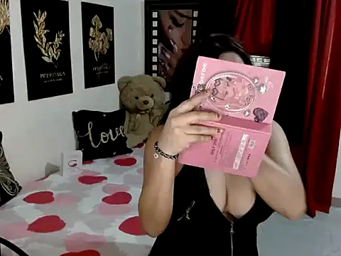 UrhotGoddess online show from 07/23/26, 02:31
